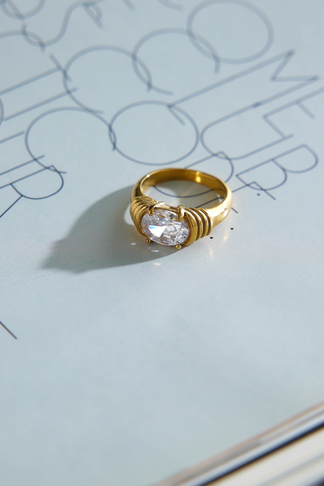 18k gullbelagt The Only Girl-ring i gull