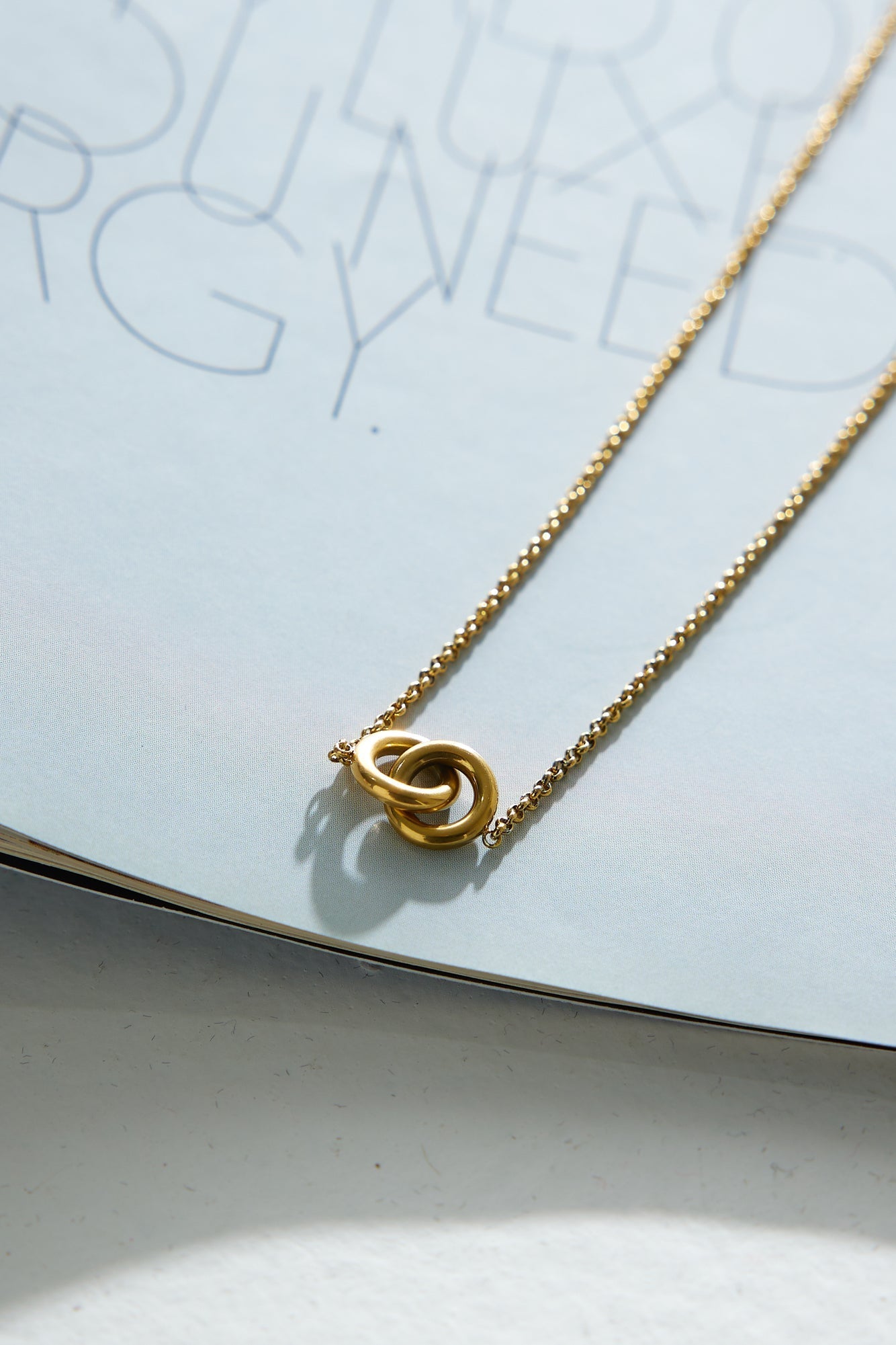 18k gullbelagt Our Rings Of Love-halskjede i gull