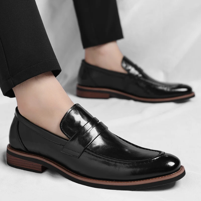 The Classic Metro Leather Shoes